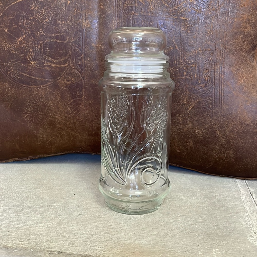 1982 lidded candy container